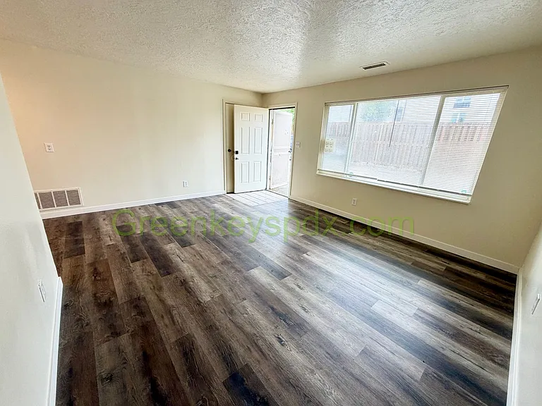 2614 SE 115th Ave — Photo 23