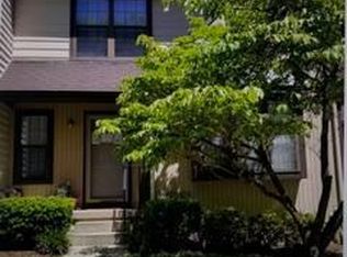 5904 Roberts Common Ct, Burke, VA 22015