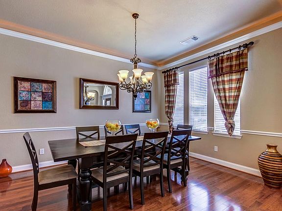 3rd image of 14803 Aspen Chase Ln