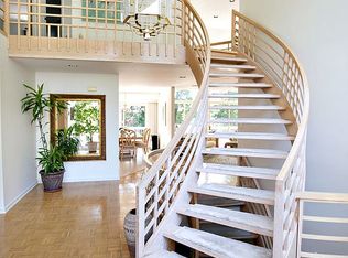 16 Callison Ln, Voorhees, NJ 08043