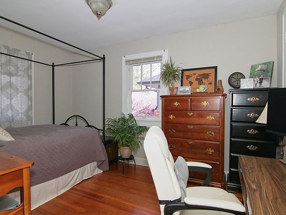 2nd image of 5134 N College Ave