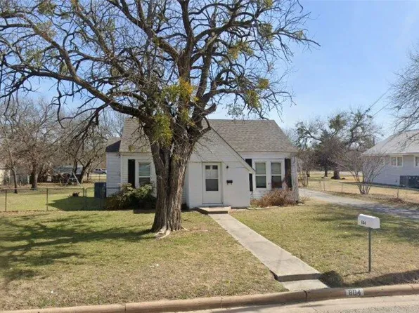 804 N Church St, Decatur, TX 76234