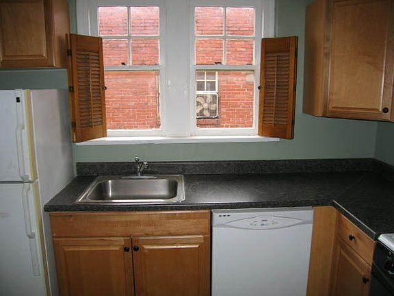 3rd image of 777 Shady Dr E APT 302