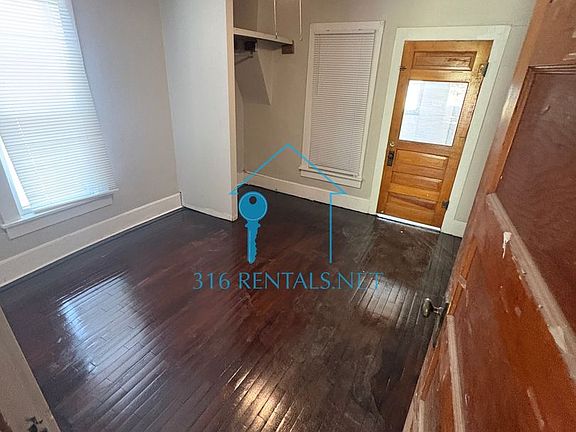 3rd image of 113 W 10th St