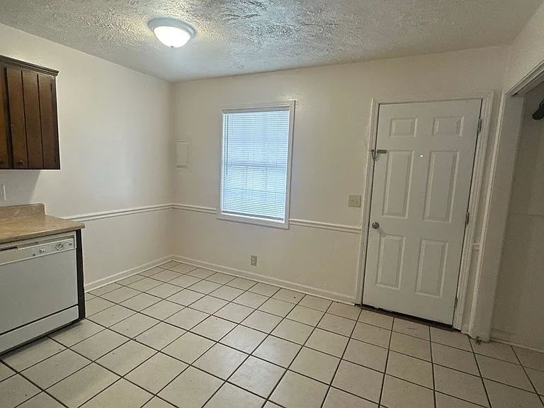 Evergreen Townhomes — Photo 16