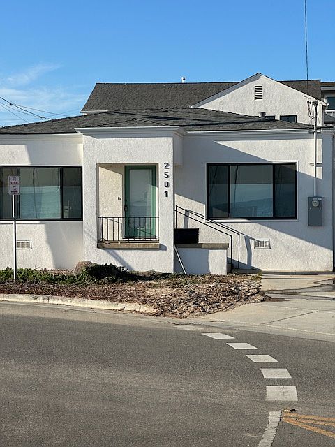 1st image of 2501 E Cliff Dr