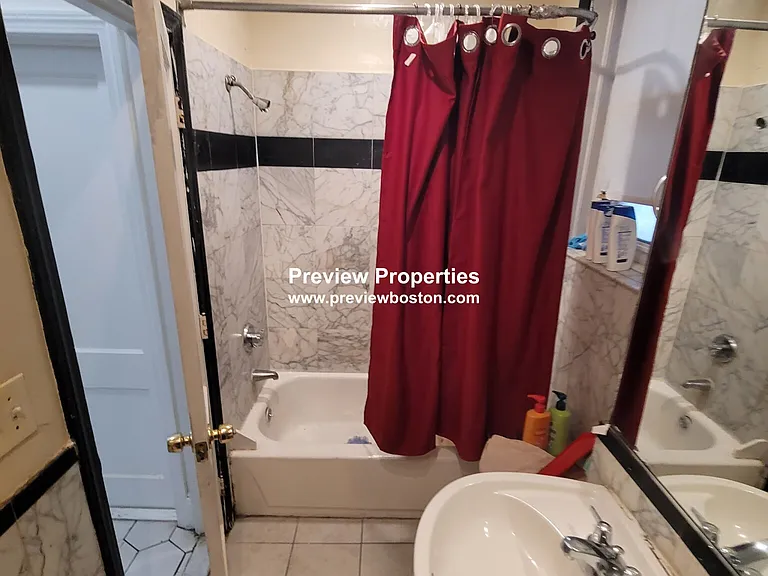 56 Park Vale Ave #9P — Photo 5