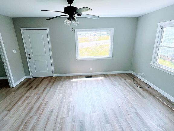 4th image of 1011 Piedmont St