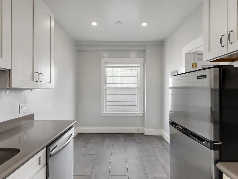 312 Fillmore St #25-J — Photo 8