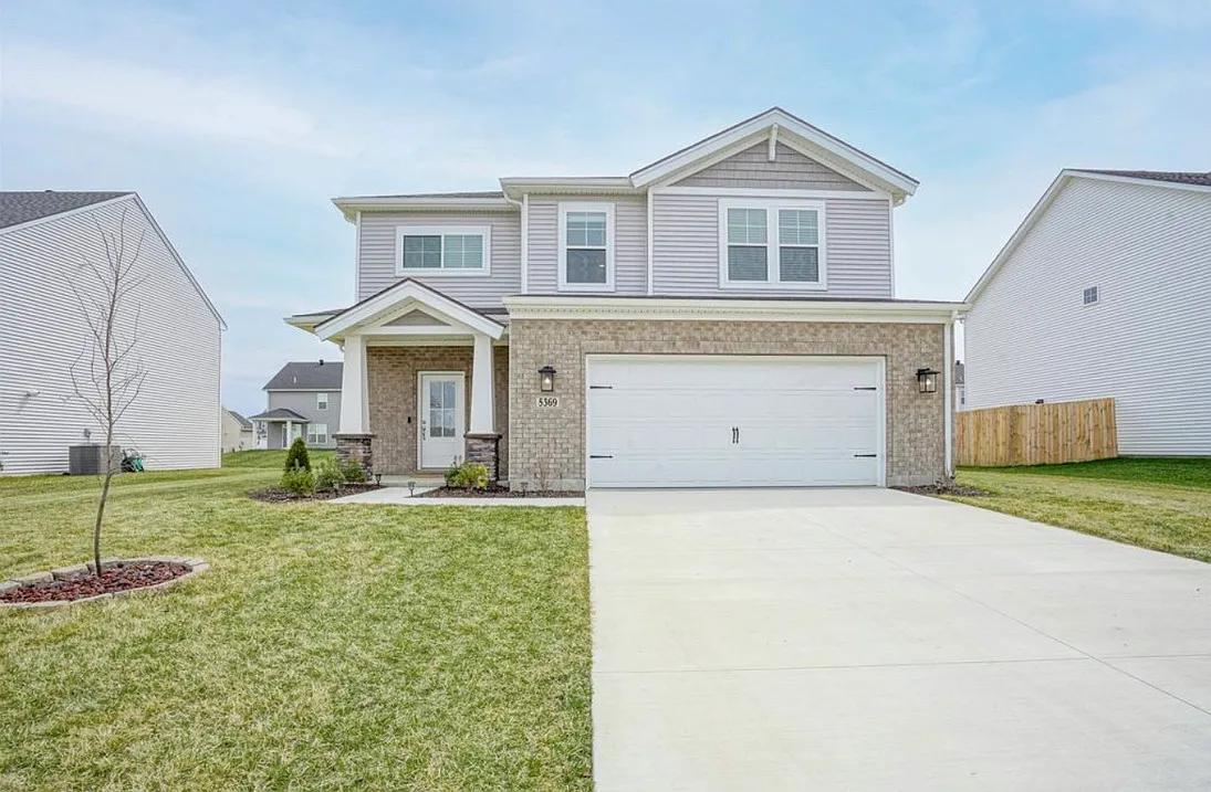 4 bed, 2151 sqft, $3,900 — Photo 1