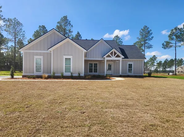 111 Stornoway Dr, Leesburg, GA 31763