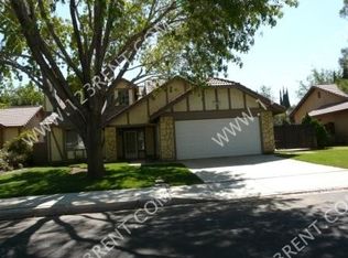 1302 Windsor Pl, Palmdale, CA 93551