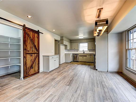 2nd image of 9708 Lakeshore Dr