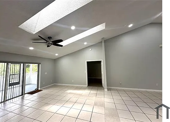 16317 Okeechobee Blvd — Photo 16