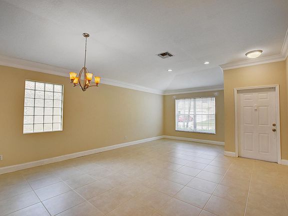 4th image of 6820 Hendry Dr