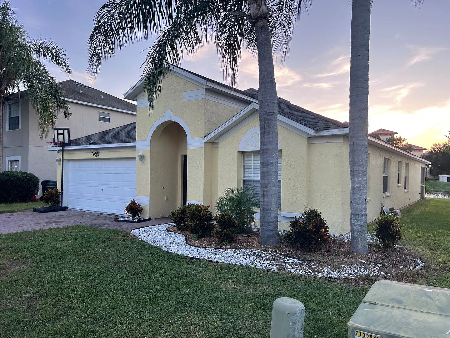 Spacious 3BR House in New Port Richey — Photo 2