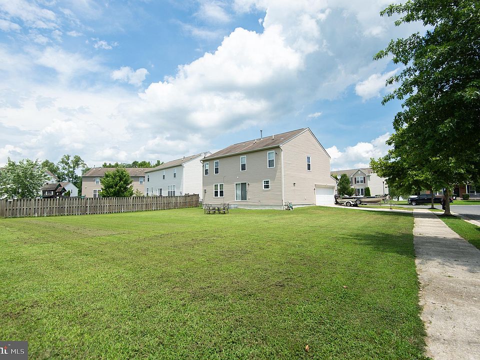 2nd image of 1401 Cattail Commons Way