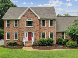 101 Sunrise Bluff Ct, Smithfield, VA 23430