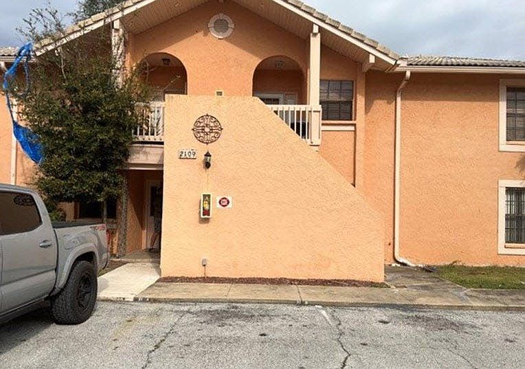 1st image of 2109 Hidden Grove Ln APT 21A