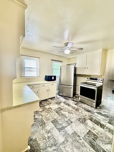 1016 Tabor St Photo 1