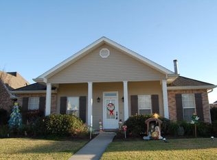 207 Woodburn Dr, Houma, LA 70364