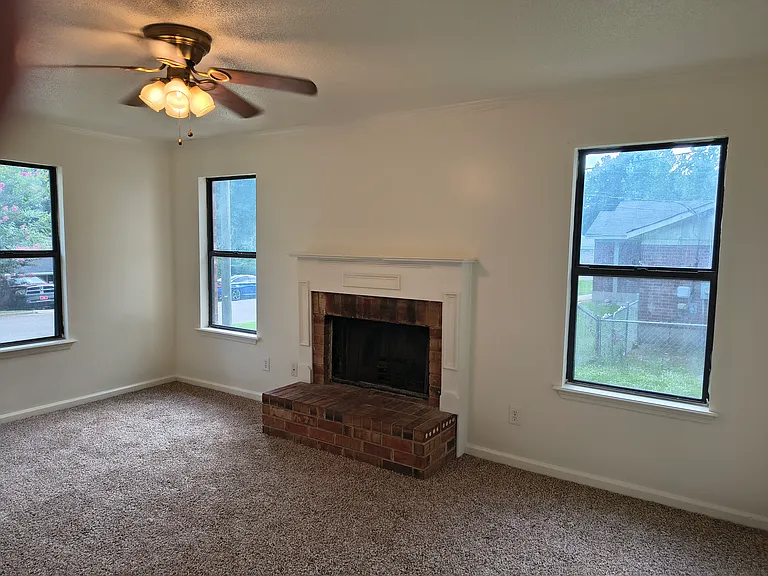 2304 Roundup Dr — Photo 6