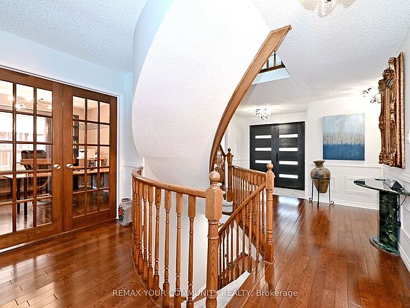 5th image of 48 Haskell Cres