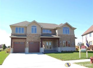 2009 Water Chase Dr, New Lenox, IL 60451