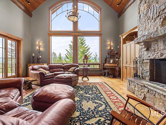 5th image of 370 Blackhawk Lake Dr