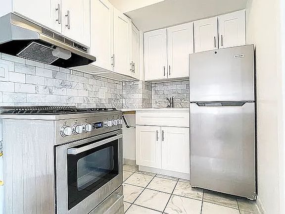 4th image of 169 W 74th St APT 2A
