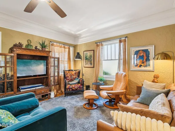 1638 E EARLL Drive, Phoenix, AZ 85016