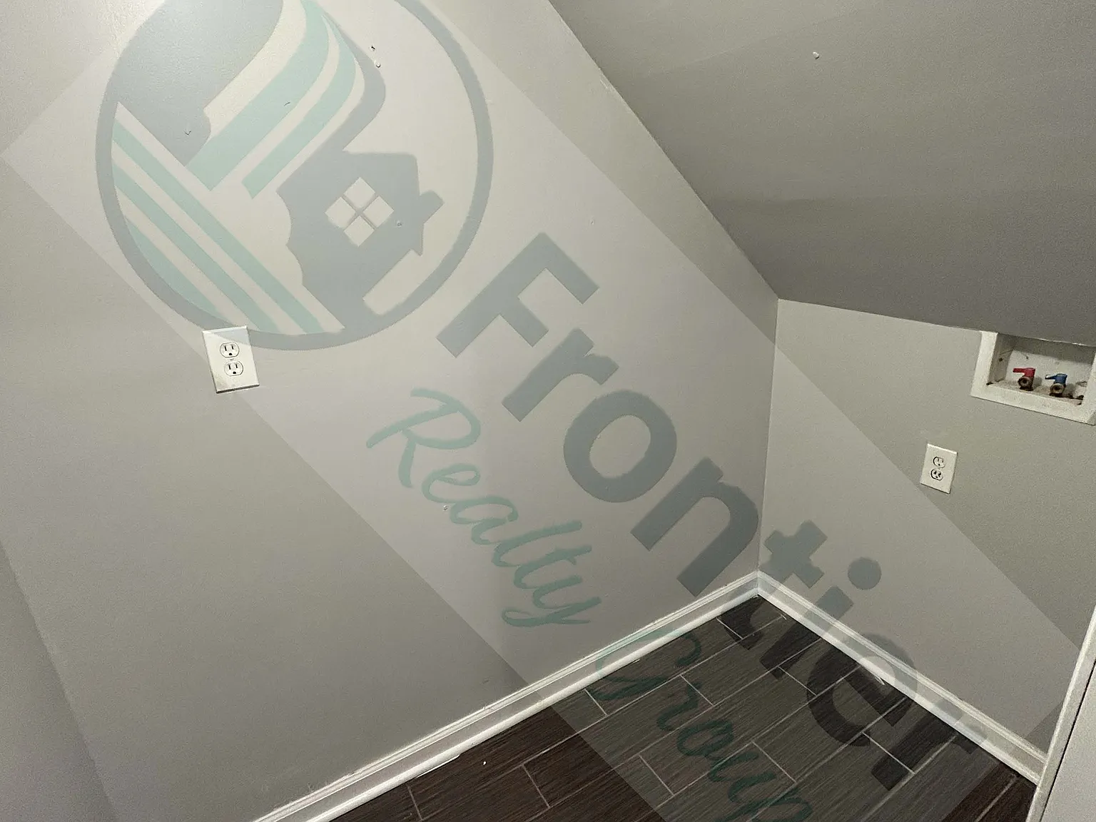 Studio, 300 sqft, $775 — Photo 3
