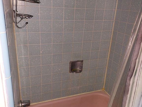 2nd image of 881-883 Modesto Ave #6