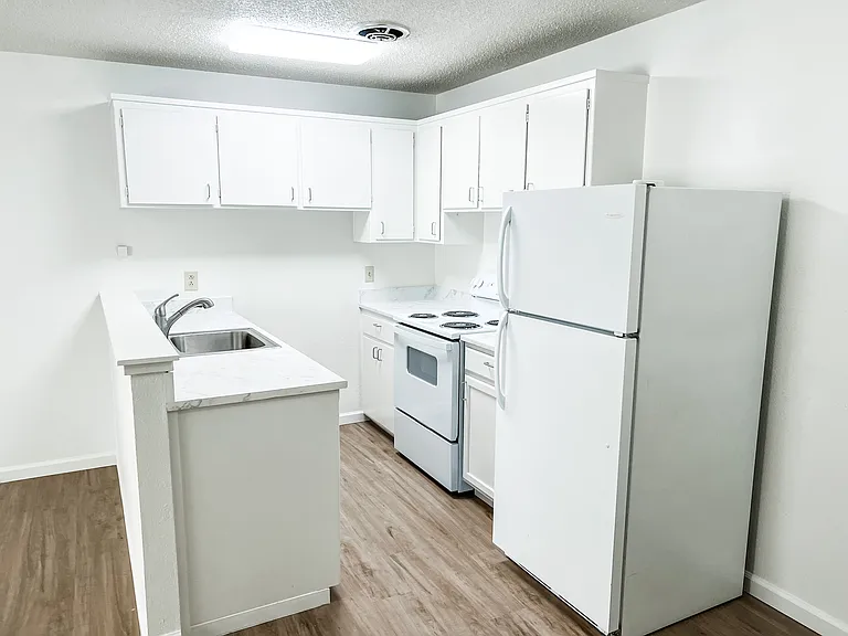 1351 Arcadian Ave #B — Photo 4