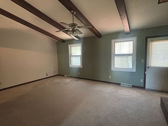 3rd image of 1705 Tanglewood Dr