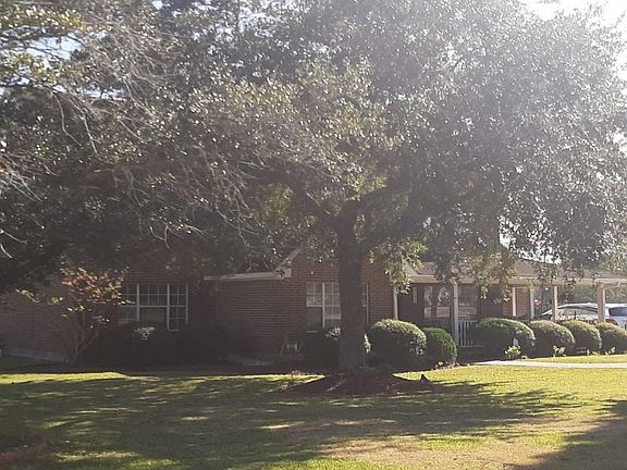 3rd image of 3703 Pin Oak Cir