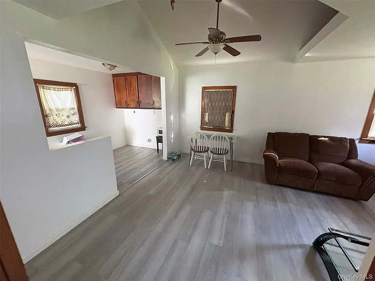 1 Royal Acres Dr #6 — Photo 6