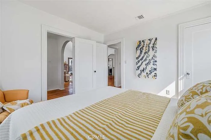 3658 Sierra Vista Ave — Photo 32