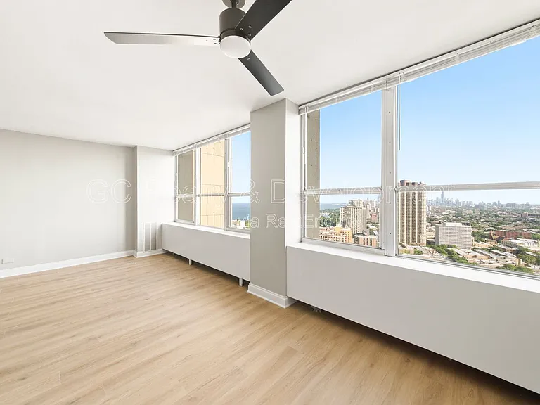 655 W Irving Park Rd #3513 — Photo 6