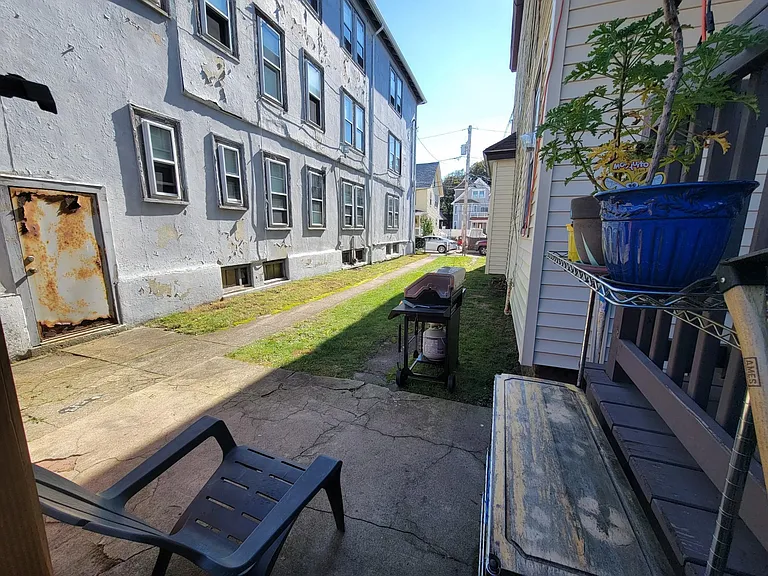 50 Moore St #1L — Photo 2