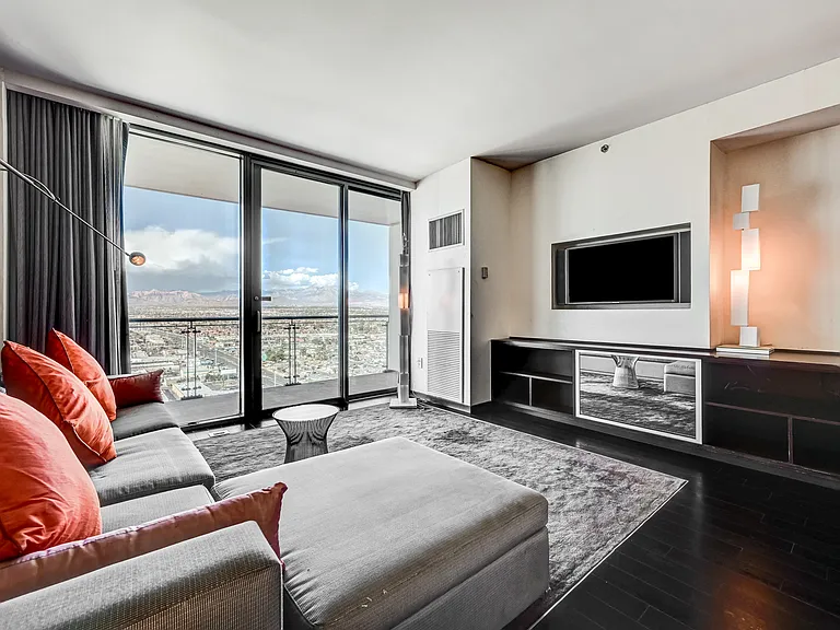 4381 W Flamingo Rd #2807 — Photo 13