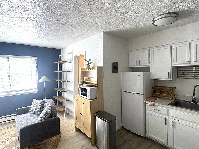 Amber Sky Apartments — Photo 8