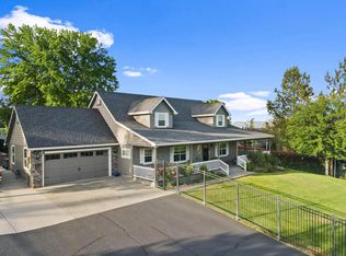1914 Old Military Rd, Central Point, OR 97502