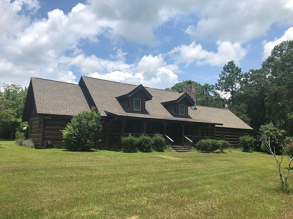 1st image of 224 Columbus Dr