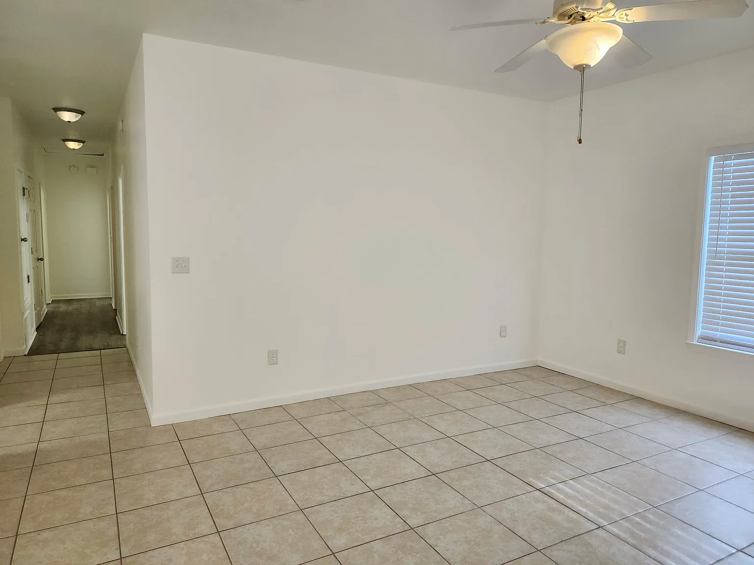 3 bed, 1450 sqft, $2,000 — Photo 4