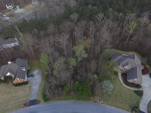 3rd image of 1053 Columbus Dr