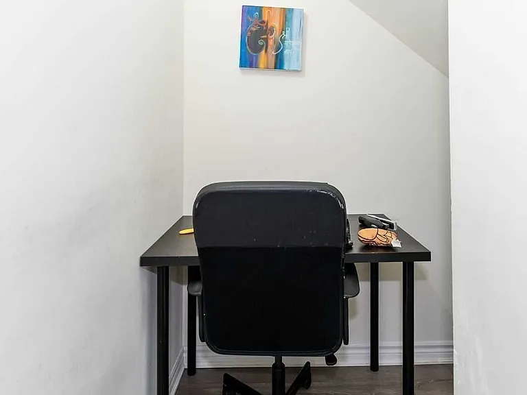 250 Lagerfeld Dr #8 — Photo 14