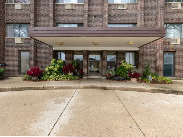 4624 N Commons Dr Unit 303E, Chicago, IL 60656