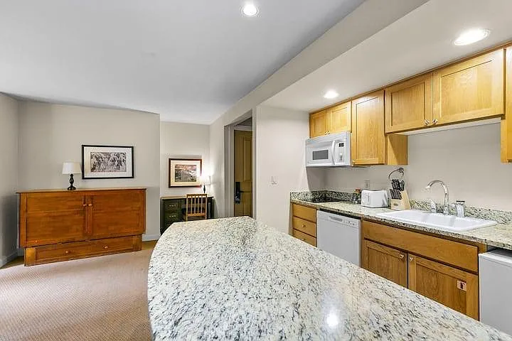 18575 SW Century Dr — Photo 4