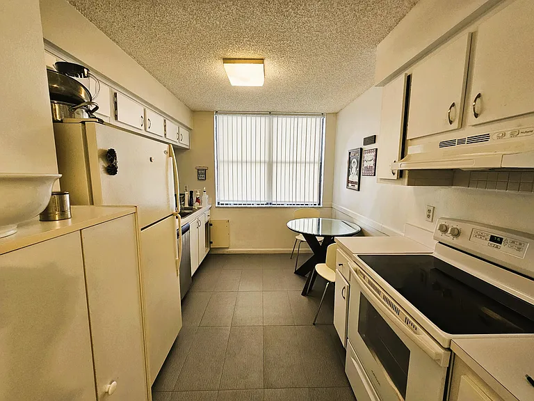 2255 Lindell Blvd #4511 — Photo 7